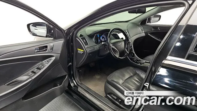 Hyundai Sonata 2014 — фото 12