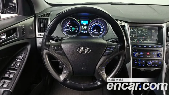 Hyundai Sonata 2014 — фото 18