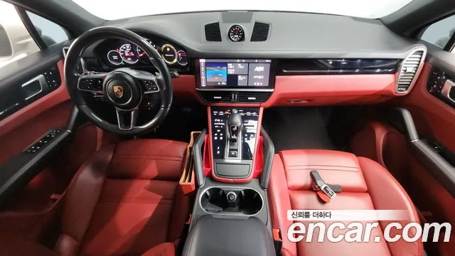 Porsche Cayenne 2020 — фото 10