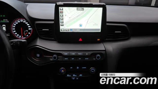 Hyundai Veloster 2018 — фото 19