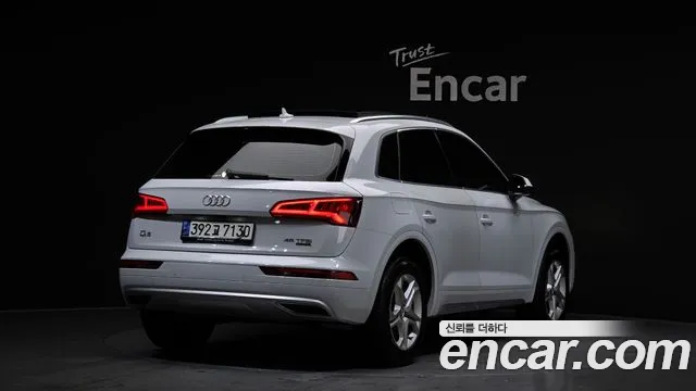 Audi Q5 2020 — фото 2