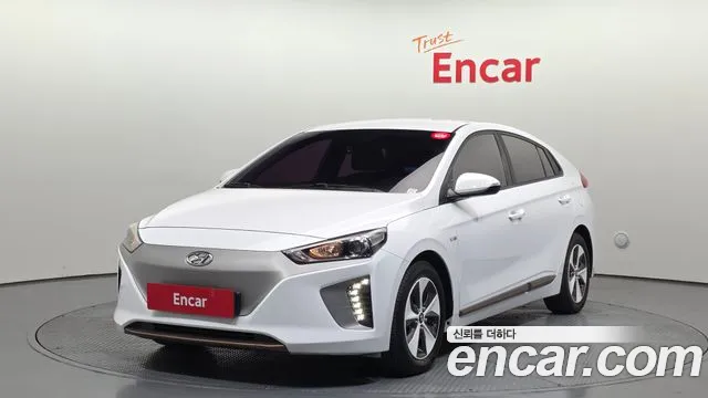 Hyundai Ioniq 2018 — фото 1