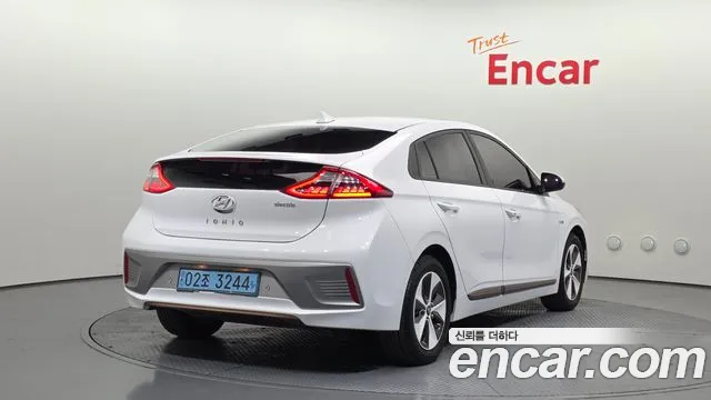 Hyundai Ioniq 2018 — фото 2
