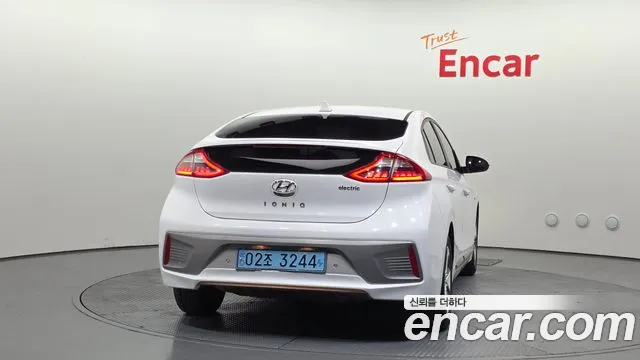 Hyundai Ioniq 2018 — фото 4