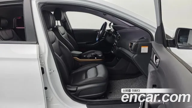 Hyundai Ioniq 2018 — фото 18