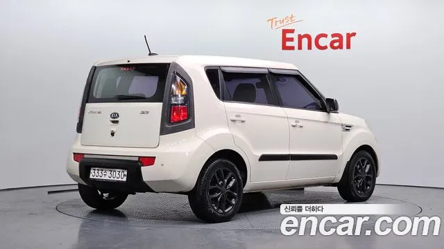 Kia Soul 2011 — фото 2