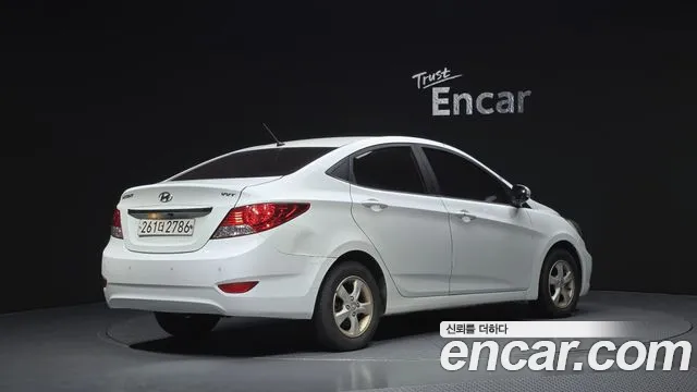 Hyundai Accent 2011 — фото 2