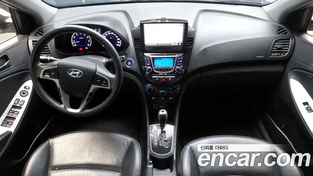 Hyundai Accent 2011 — фото 7