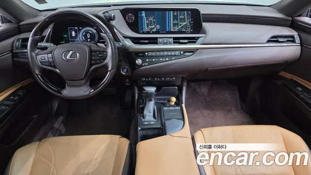 Lexus ES 2021 — фото 10