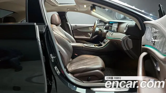 Mercedes-Benz CLS-Class 2021 — фото 16