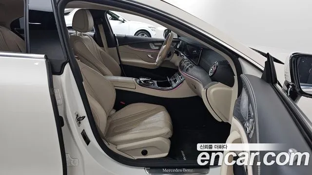 Mercedes-Benz CLS-Class 2020 — фото 11