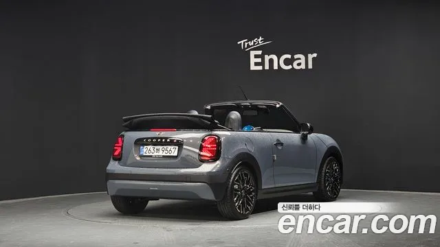 Mini Cooper Convertible 2025 — фото 2