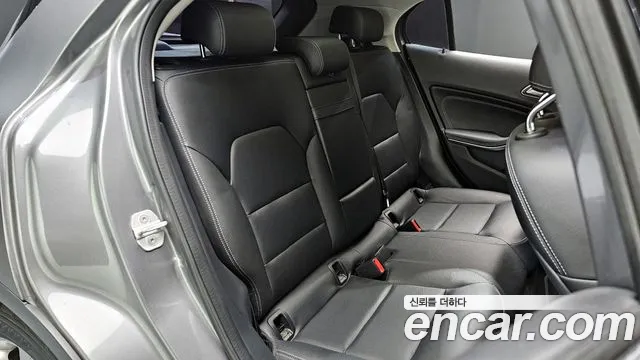 Mercedes-Benz GLA-Class 2017 — фото 11
