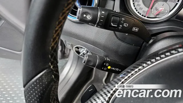 Mercedes-Benz GLA-Class 2017 — фото 14