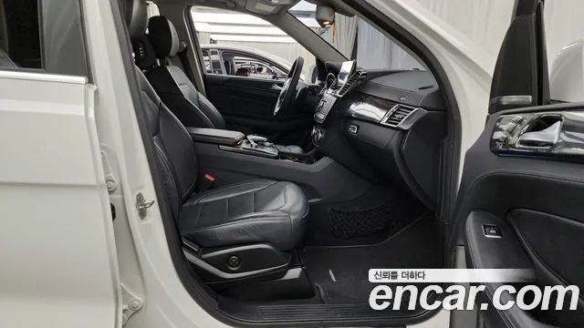 Mercedes-Benz GLS-Class 2017 — фото 11