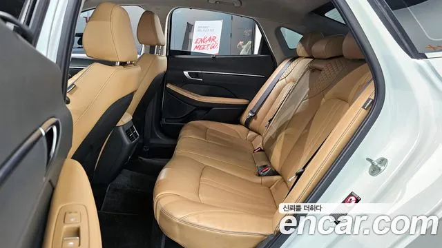 Hyundai Sonata 2020 — фото 18