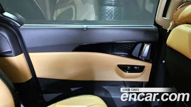 Kia Canival 2021 — фото 15