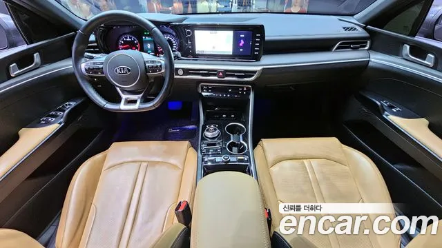 Kia K5 2021 — фото 10