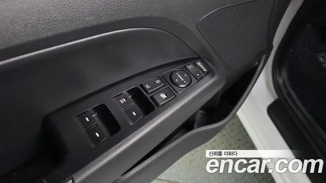 Hyundai AVANTE 2016 — фото 16