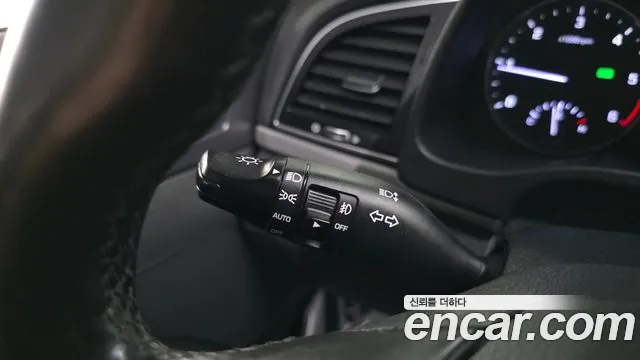 Hyundai AVANTE 2016 — фото 17