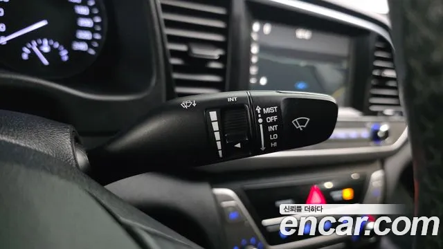 Hyundai AVANTE 2016 — фото 18