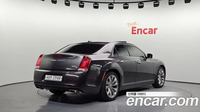 Chrysler 300C 2015 — фото 2