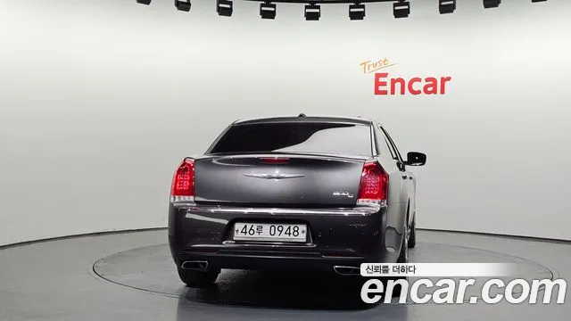 Chrysler 300C 2015 — фото 4