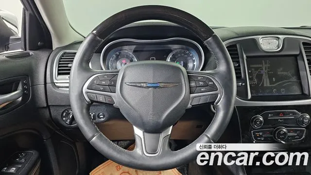 Chrysler 300C 2015 — фото 14