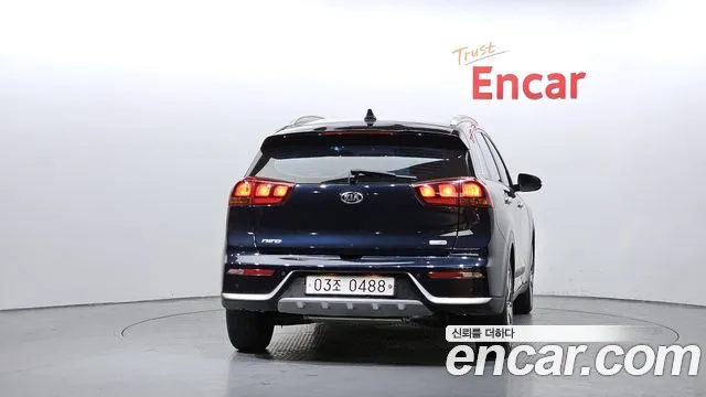 Kia Niro 2017 — фото 4