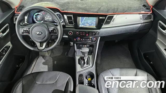 Kia Niro 2017 — фото 10