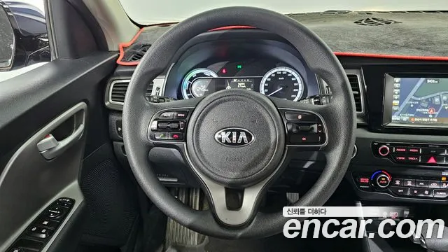 Kia Niro 2017 — фото 13