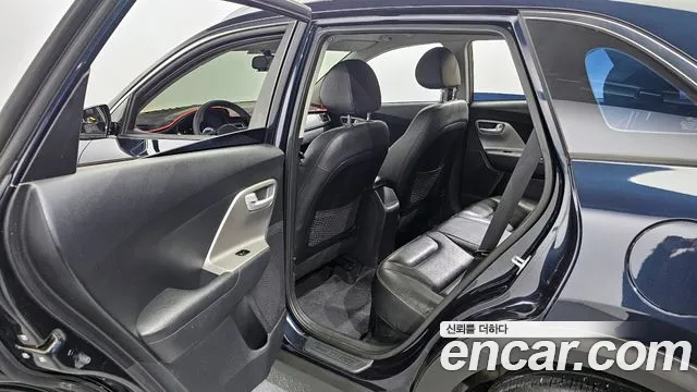 Kia Niro 2017 — фото 18