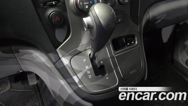 Hyundai Starex 2015 — фото 9