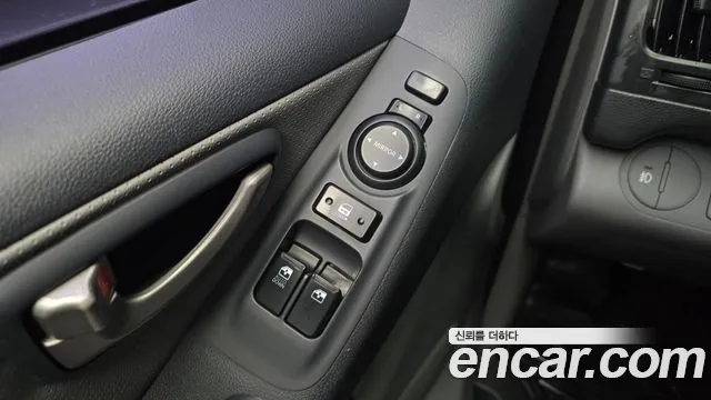 Hyundai Starex 2015 — фото 18