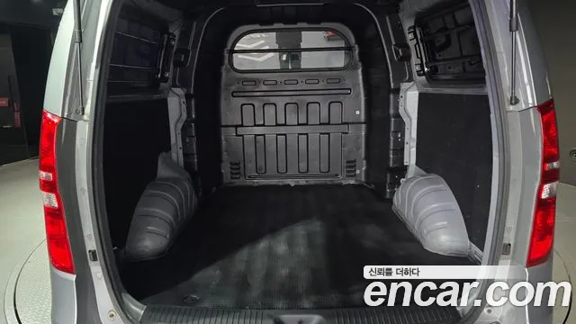 Hyundai Starex 2015 — фото 20
