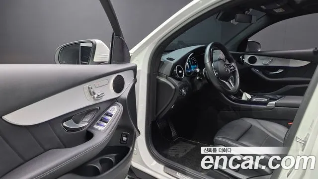 Mercedes-Benz GLC-Class 2021 — фото 13