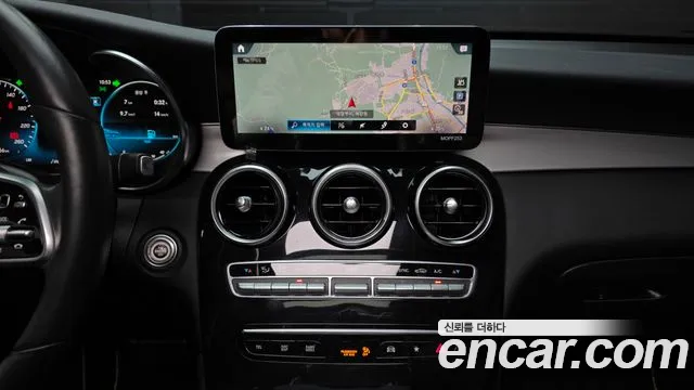 Mercedes-Benz GLC-Class 2021 — фото 20