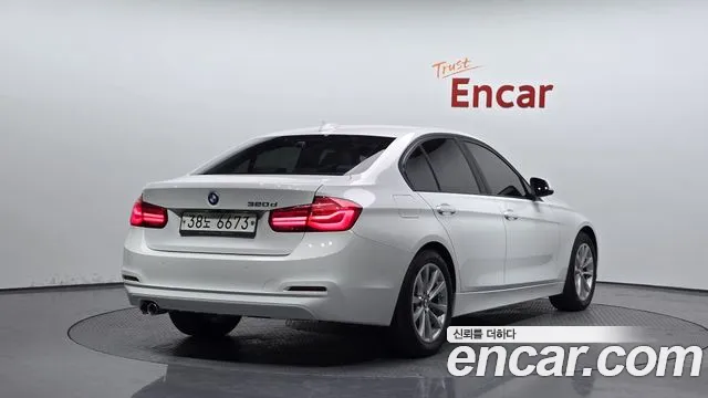 BMW 3-Series 2018 — фото 1