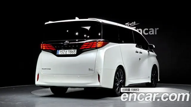 Toyota Alphard 2024 — фото 2