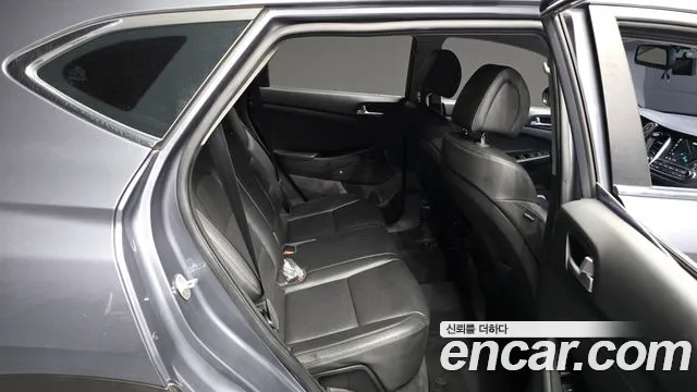 Hyundai Tucson 2017 — фото 12