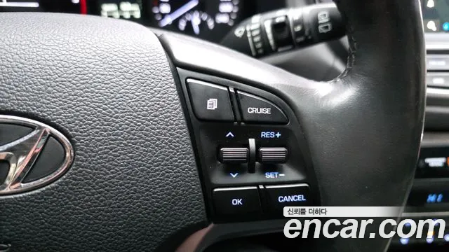 Hyundai Tucson 2017 — фото 17
