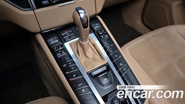 Porsche Macan 2015 — фото 9