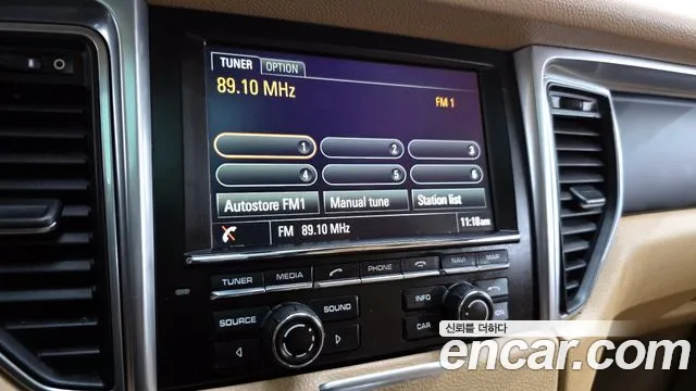 Porsche Macan 2015 — фото 15