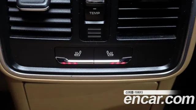 Porsche Macan 2015 — фото 19