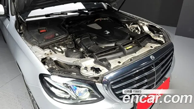 Mercedes-Benz E-Class 2017 — фото 6