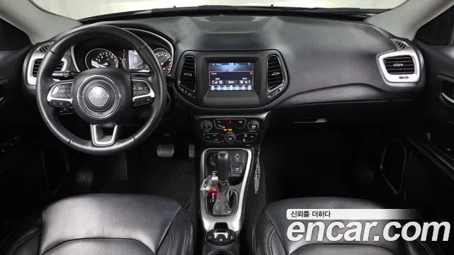 Jeep Compass 2018 — фото 7