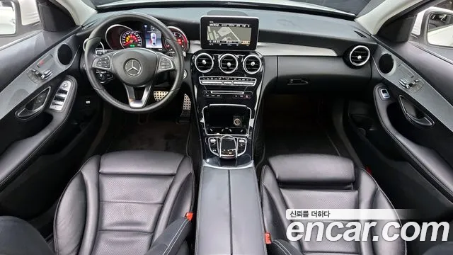 Mercedes-Benz C-Class 2018 — фото 10