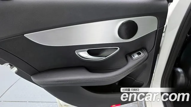Mercedes-Benz C-Class 2018 — фото 15