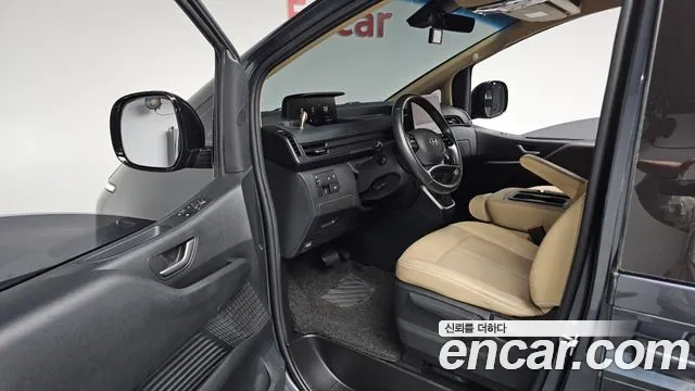 Hyundai Staria 2022 — фото 10