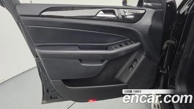 Mercedes-Benz GLS-Class 2018 — фото 14